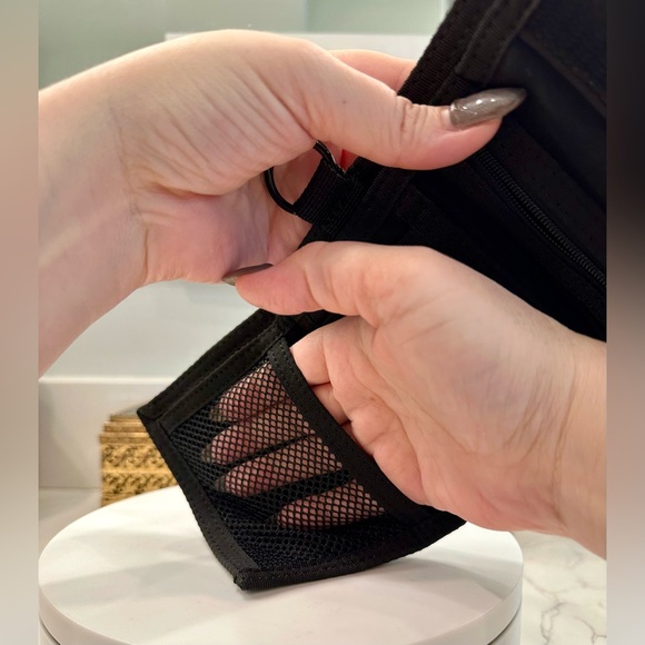 Volcom - Black-OnBlack Tri-Fold Canvas Velcro-Close Wallet w/ Ring - EUC - Picture 17 of 17